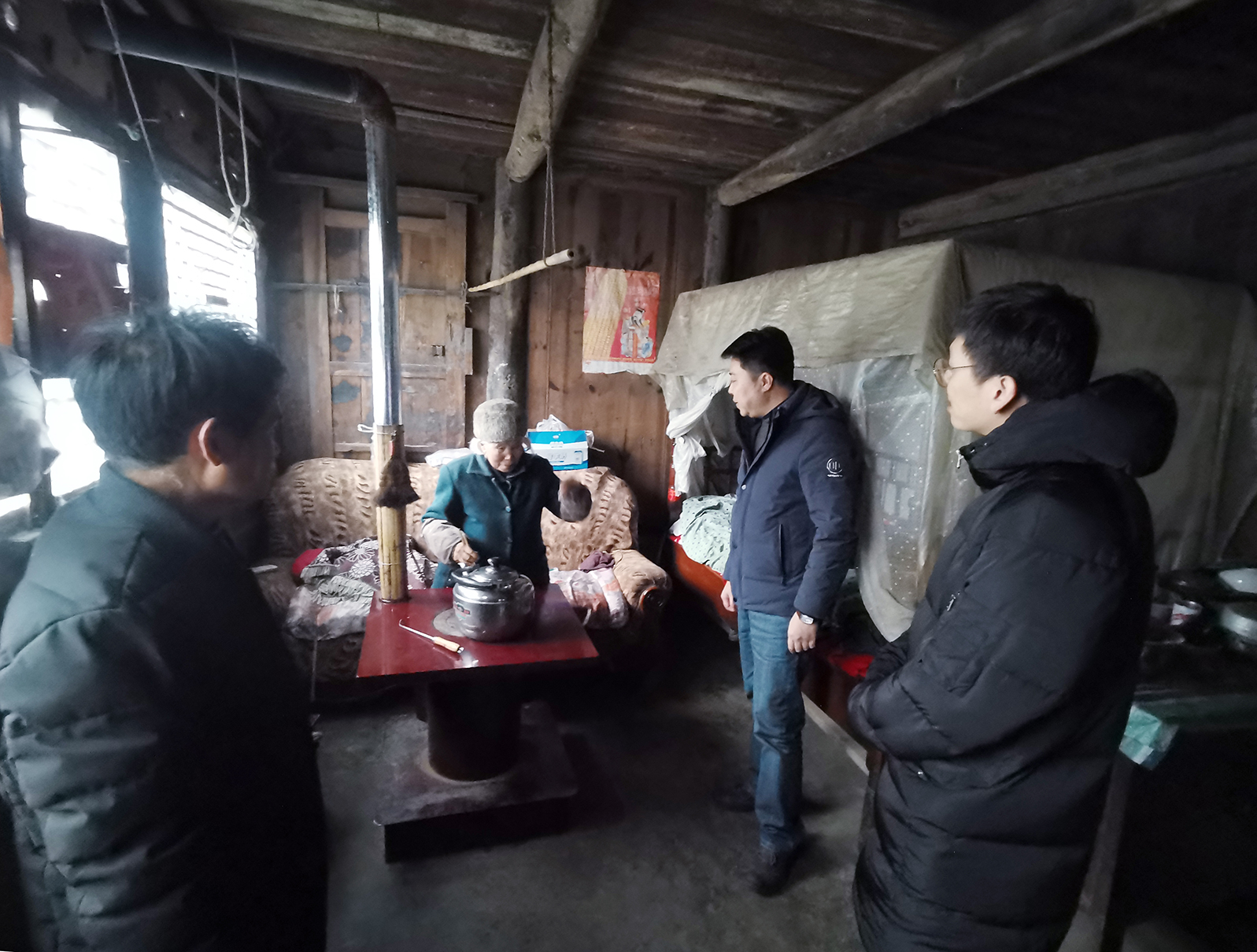 【農投動態】| 新春慰問送溫暖 真情關懷暖人心 區農投公司將新春慰問送到家